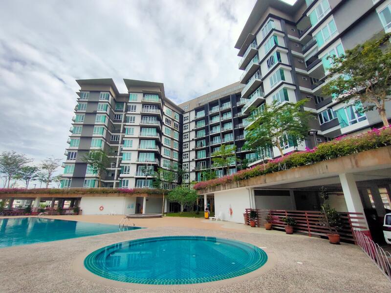 For Sale - The Royalle