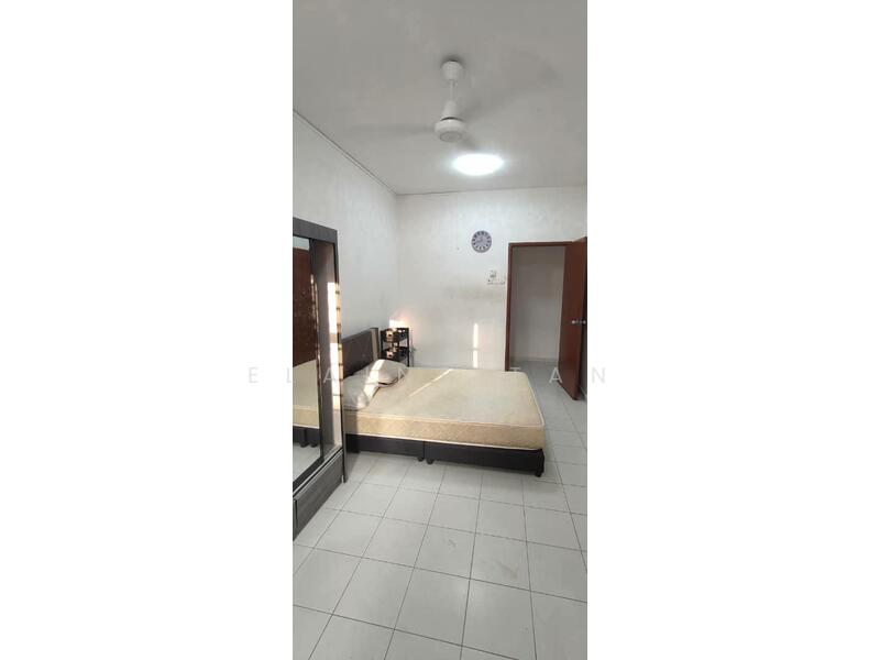 Untuk Disewa - Taman Larkin