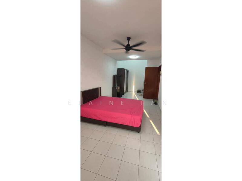 Untuk Disewa - Taman Larkin