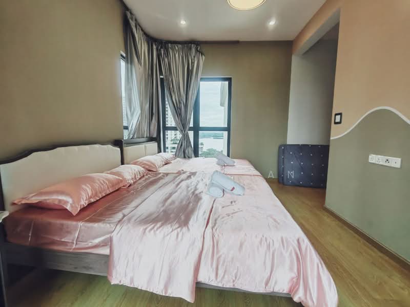 Condominium for Sale at Royal Strand @ Country Garden Danga Bay - Crystal Tan - Bedroom - PropertyGuru.com.my