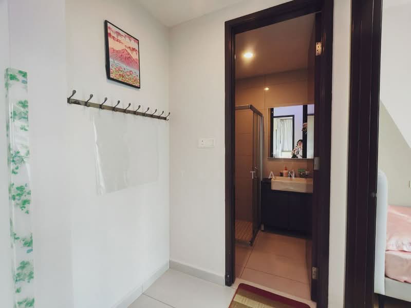 Condominium for Sale at Royal Strand @ Country Garden Danga Bay - Crystal Tan - Bathroom - PropertyGuru.com.my