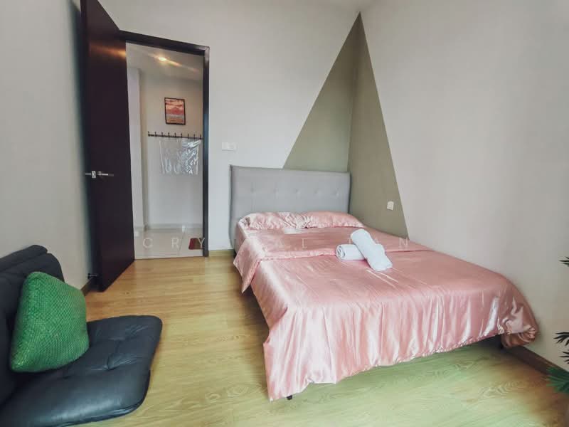 Condominium for Sale at Royal Strand @ Country Garden Danga Bay - Crystal Tan - Bedroom - PropertyGuru.com.my