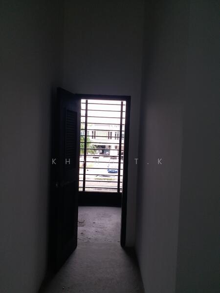 Kedai / Pejabat untuk Dijual di Kota Kemuning (Shah Alam) - Khong T.K - Upper Floor - PropertyGuru.com.my