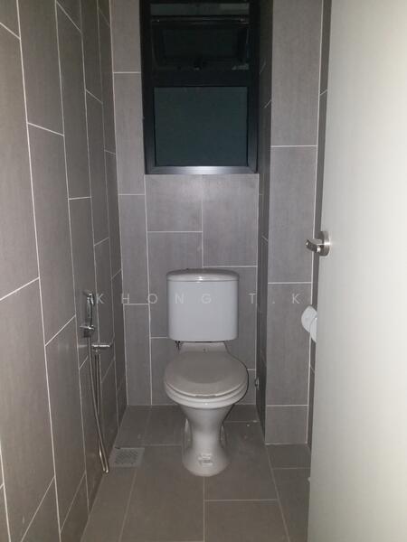 Kedai / Pejabat untuk Dijual di Kota Kemuning (Shah Alam) - Khong T.K - Upper Floor - PropertyGuru.com.my