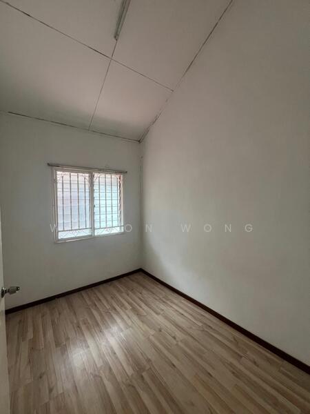 For Sale - sri menjalara kepong