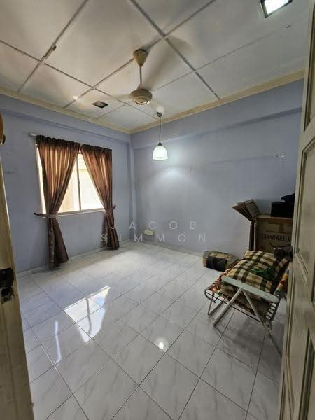 Rumah Flat untuk Disewa di Taman Sri Sentosa - Jacob Simmon - Interior - PropertyGuru.com.my