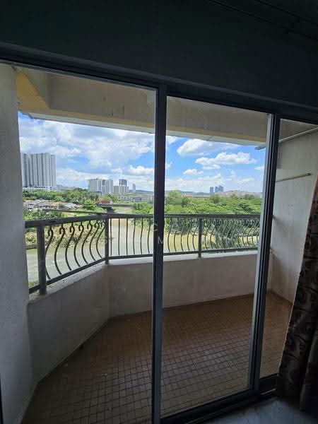 Rumah Flat untuk Disewa di Taman Sri Sentosa - Jacob Simmon - Balcony - PropertyGuru.com.my