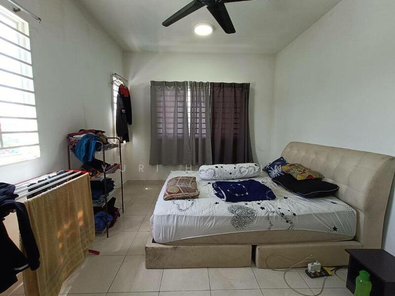 Pangsapuri untuk Dijual di Pangsapuri Seri Mutiara - YURI HUSAIN - Bedroom - PropertyGuru.com.my
