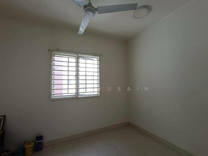 Pangsapuri untuk Dijual di Pangsapuri Seri Mutiara - YURI HUSAIN - Bedroom - PropertyGuru.com.my