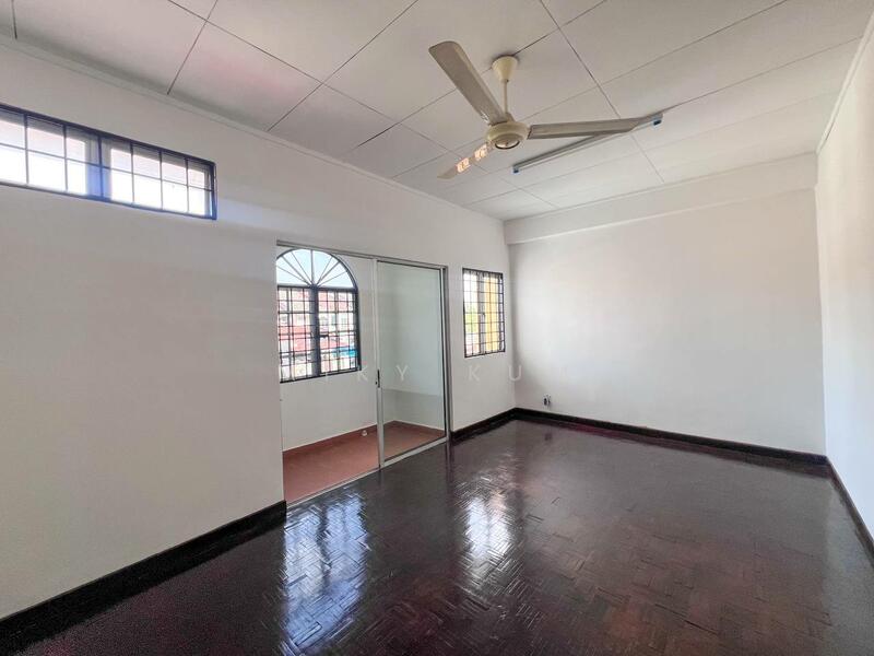 2-storey Terraced House for Sale in Bandar Tun Hussein Onn (Cheras) - Miky Kum - Living Room - PropertyGuru.com.my