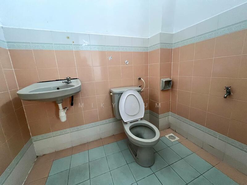 2-storey Terraced House for Sale in Bandar Tun Hussein Onn (Cheras) - Miky Kum - Bathroom - PropertyGuru.com.my