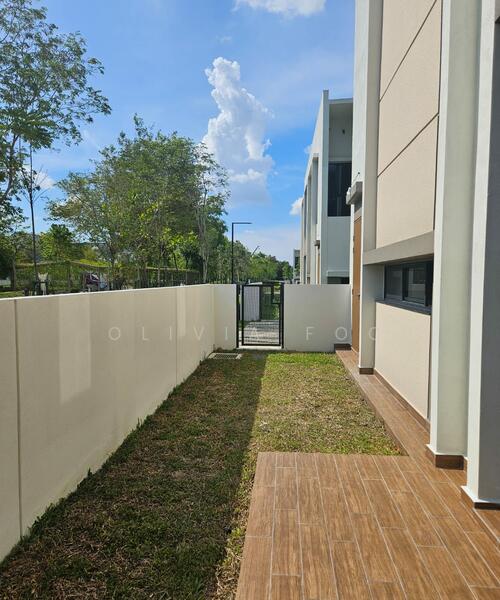 10ft Land