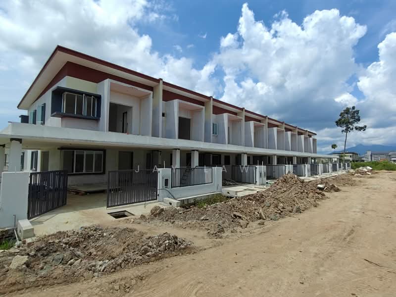 2-storey Terraced House for Sale in Petra Jaya (Kuching) - Jay Law - Exterior - PropertyGuru.com.my