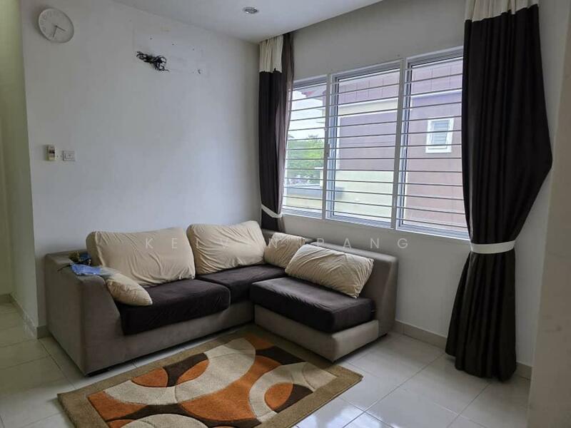 Rumah Teres 2-Tingkat untuk Dijual di Shah Alam (Selangor) - Kelvin Pang - Living Room - PropertyGuru.com.my