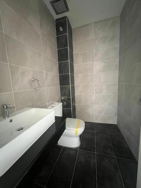 For Rent - Danga Sutera