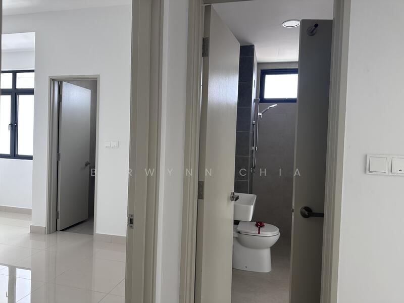 Semi-Detached House for Sale in Lakeside Residences (Puchong) - Berwynn Chia - Bathroom - PropertyGuru.com.my