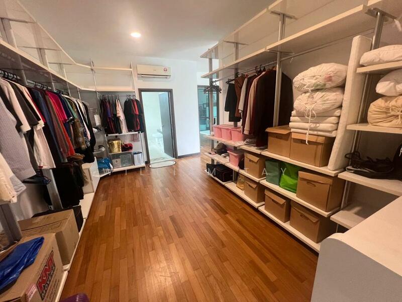 Closet