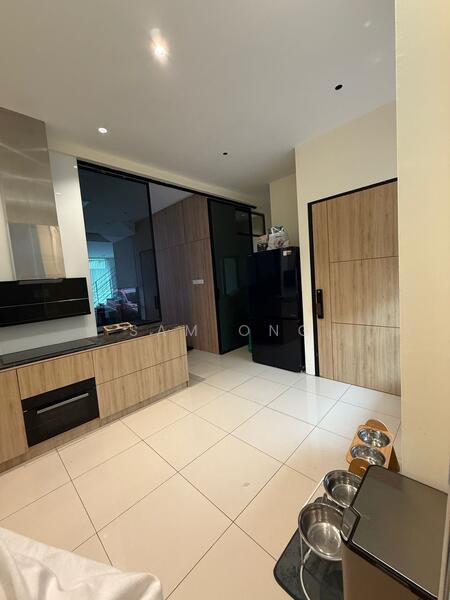 3-storey Terraced House for Sale in Bandar Nusaputra (Puchong) - Sam Ong - Kitchen - PropertyGuru.com.my