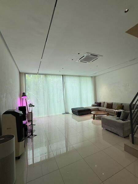 3-storey Terraced House for Sale in Bandar Nusaputra (Puchong) - Sam Ong - Living Room - PropertyGuru.com.my