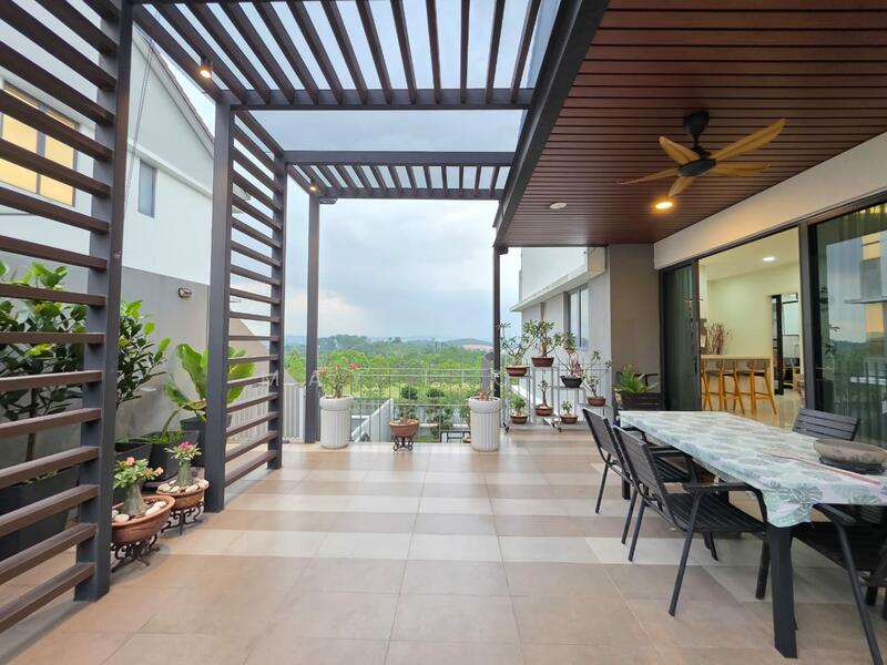Semi-Detached House for Sale in Sungai Buloh (Selangor) - May Liong - Balcony - PropertyGuru.com.my