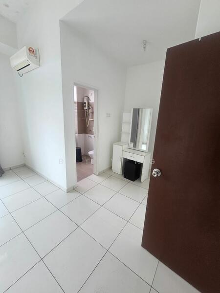 For Sale - Autumn Breeze 3 Storey Superlink XL House, Taman Nusa Sentral