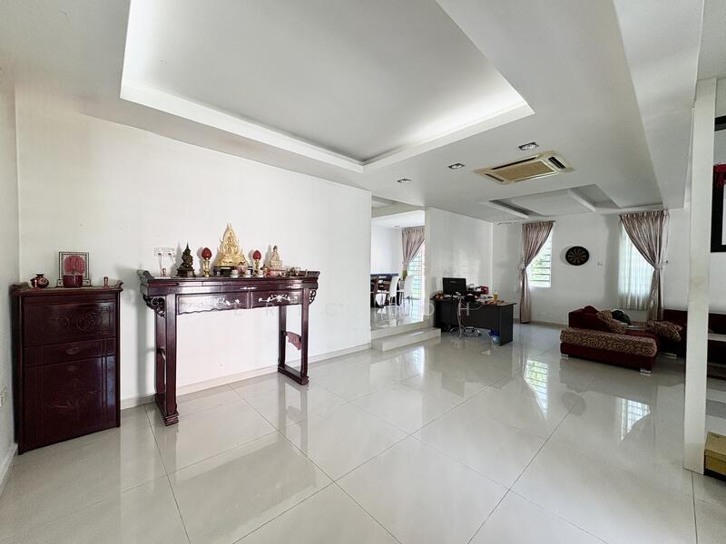 For Sale - 2 STY SEMI-D | LA 4400 sf | CORNER MINDEN HEIGHTS GELUGOR