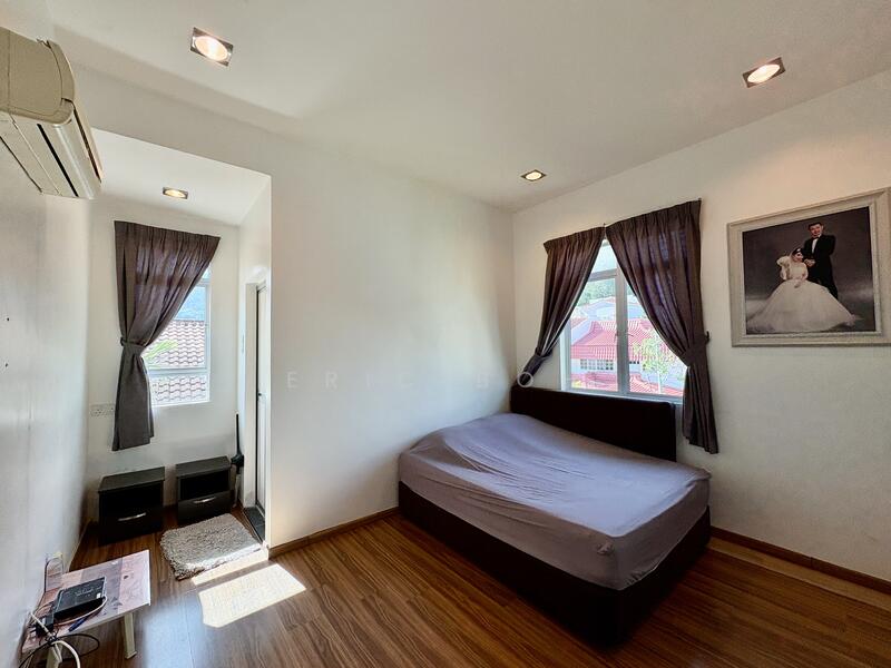 For Sale - 2 STY SEMI-D | LA 4400 sf | CORNER MINDEN HEIGHTS GELUGOR