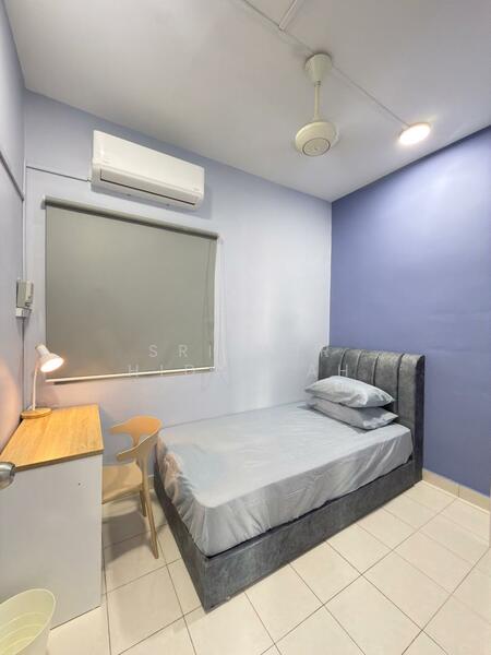 Small Bedroom 4