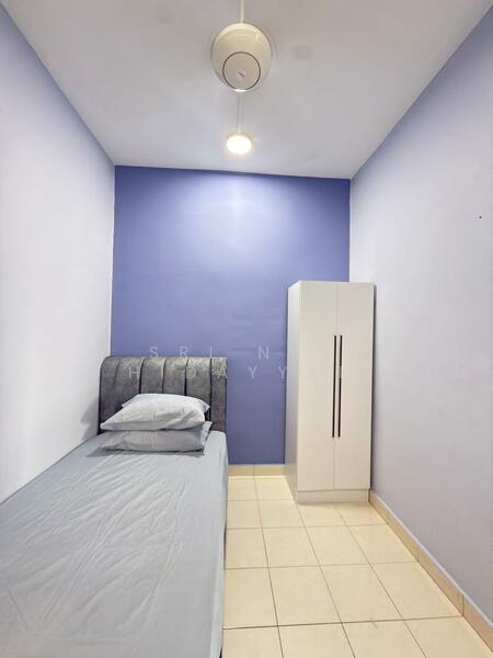 Small Bedroom 4