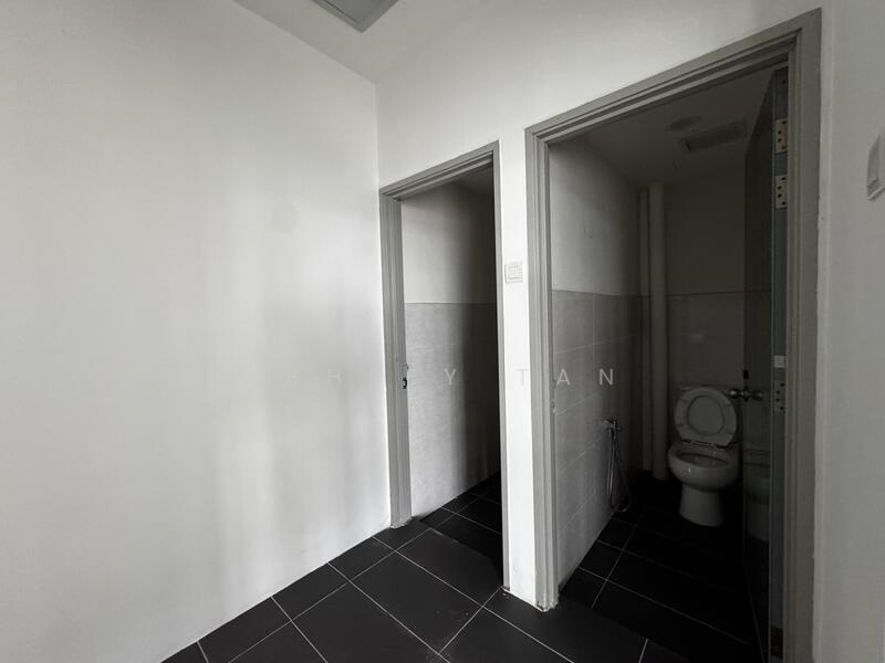 Factory for Rent in Batu Kawan (Penang) - Ashley Tan - Bathroom - PropertyGuru.com.my