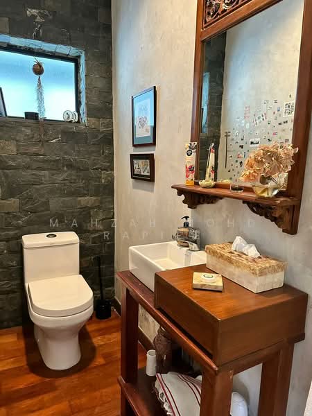 Rumah Banglo untuk Dijual di Tanjung Gemok (Port Dickson) - Mahzah Mohd Rapiee - Bathroom - PropertyGuru.com.my