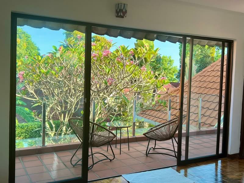 Rumah Banglo untuk Dijual di Tanjung Gemok (Port Dickson) - Mahzah Mohd Rapiee - Balcony - PropertyGuru.com.my