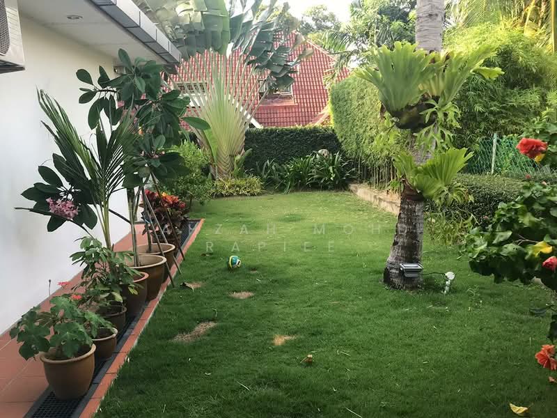 Rumah Banglo untuk Dijual di Tanjung Gemok (Port Dickson) - Mahzah Mohd Rapiee - Garden - PropertyGuru.com.my