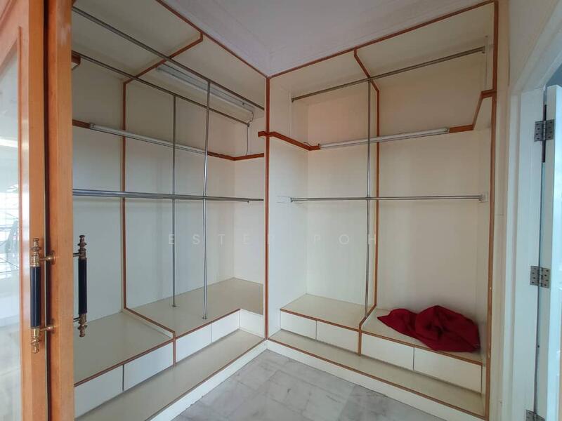 Closet