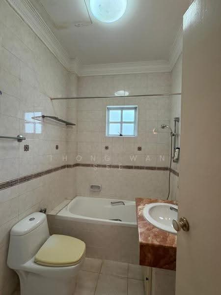 Kondominium untuk Dijual di The Sanctuary - Thong Wan See - Bathroom - PropertyGuru.com.my