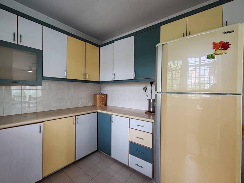 Dry Kitchen