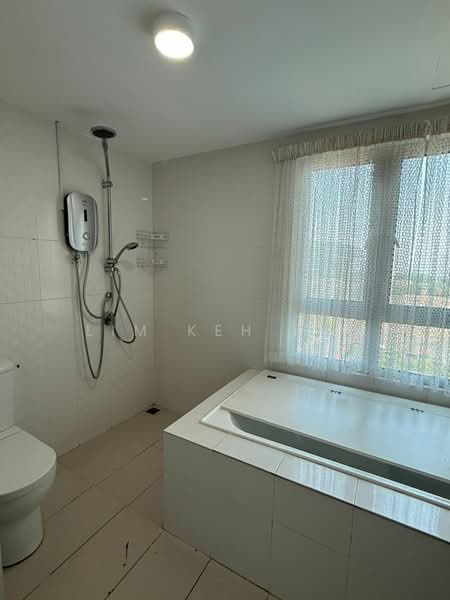 Kondominium untuk Disewa di The Latitude Condominium - Lim Keh Sin - Bathroom - PropertyGuru.com.my