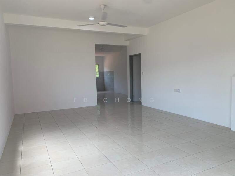 2-storey Terraced House for Sale in Desa Pinggiran Bayu (Mantin) - FB Chong - Living Room - PropertyGuru.com.my