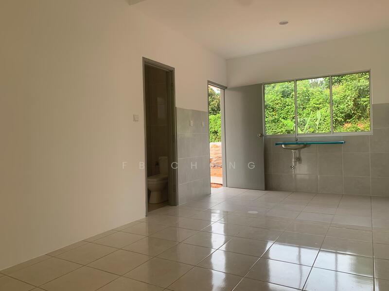 2-storey Terraced House for Sale in Desa Pinggiran Bayu (Mantin) - FB Chong - Bathroom - PropertyGuru.com.my