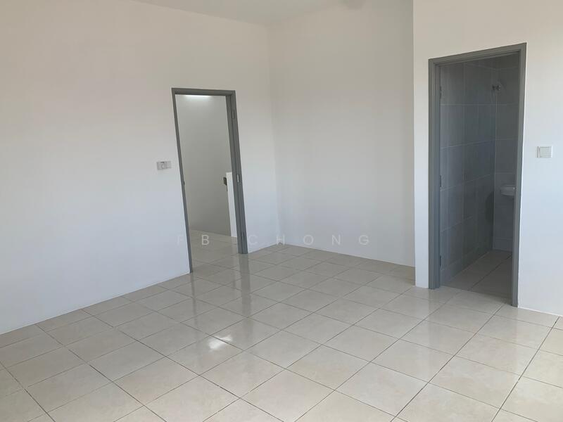 2-storey Terraced House for Sale in Desa Pinggiran Bayu (Mantin) - FB Chong - Bathroom - PropertyGuru.com.my