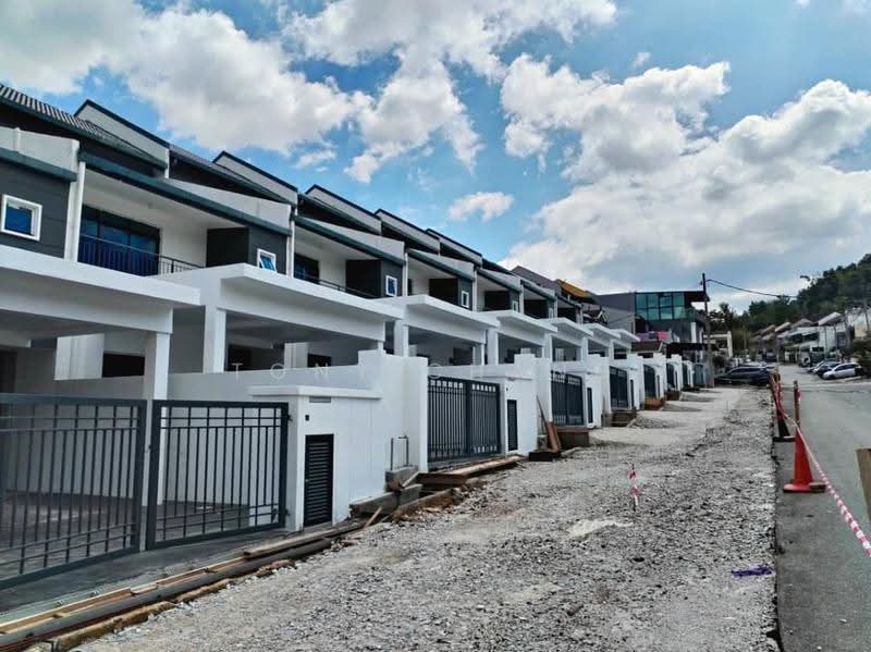 2.5-storey Terraced House for Sale in Taman Selayang Permata (Batu Caves) - Tony Chang - Exterior - PropertyGuru.com.my