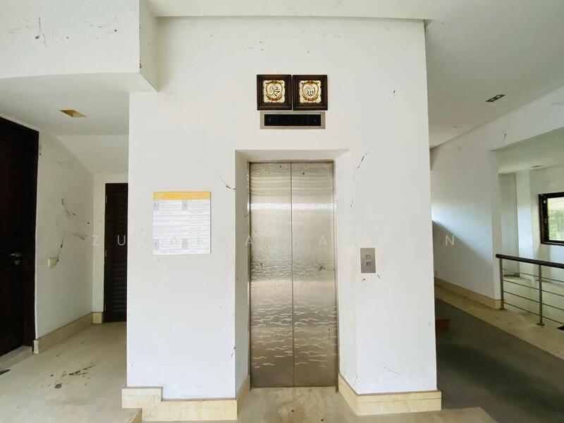 Corridor