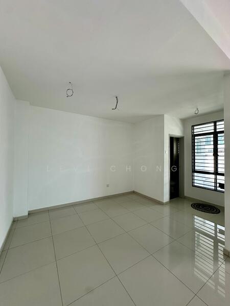 Rumah Berkembar untuk Dijual di Bandar Baru Sri Klebang (Chemor) - Levi Chong - Living Room - PropertyGuru.com.my