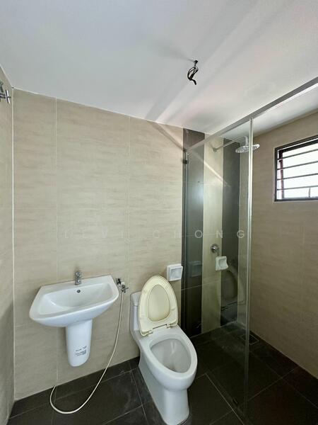 Rumah Berkembar untuk Dijual di Bandar Baru Sri Klebang (Chemor) - Levi Chong - Bathroom - PropertyGuru.com.my