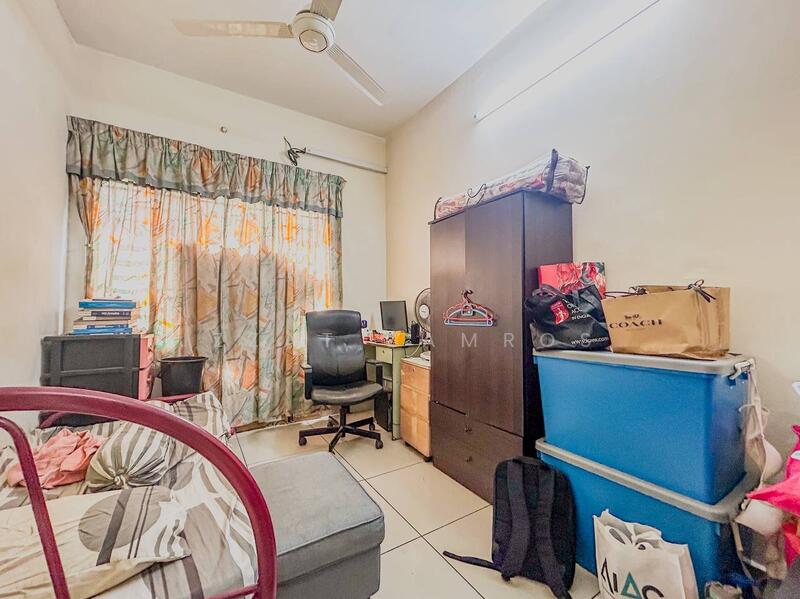 Service Residence for Sale at OUG Parklane - Izzat Zamros - Bedroom - PropertyGuru.com.my