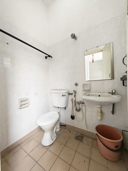 Rumah Teres 2-Tingkat untuk Dijual di Taman Putra Prima (Puchong) - Chow Kok Toong - Bathroom - PropertyGuru.com.my