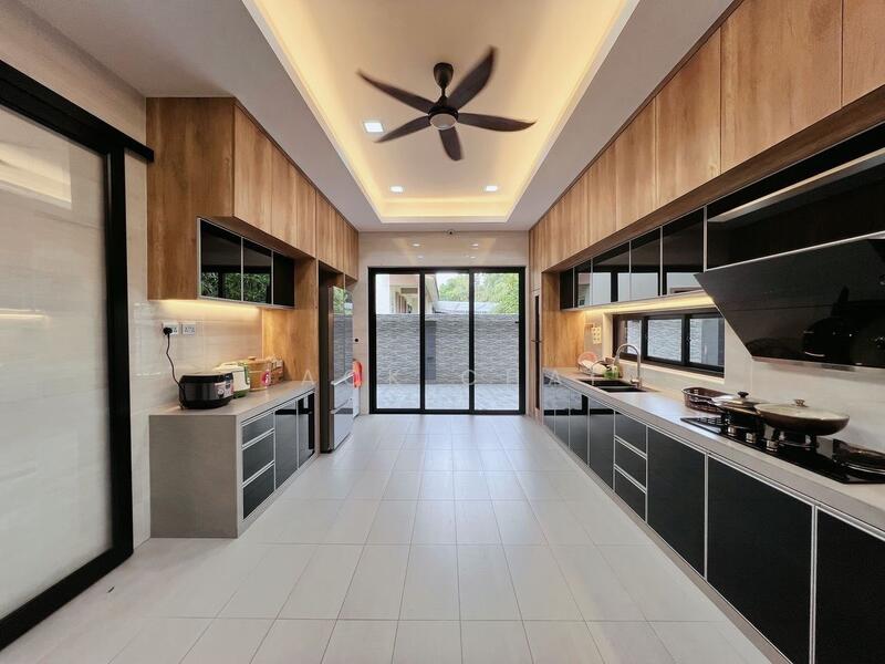 For Sale - The Gardens @ Polo Park