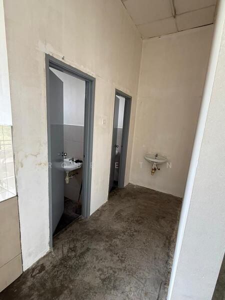 Shop for Rent in Sri Pulai Perdana 2 (Skudai) - Robbie Tan - Bathroom - PropertyGuru.com.my