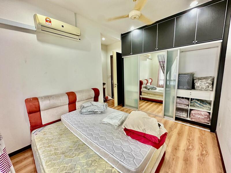 For Sale - CORNER Taman Tropika 2 Bangi Sg Tangkas Kajang Semi D House