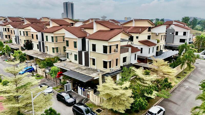 For Sale - CORNER Taman Tropika 2 Bangi Sg Tangkas Kajang Semi D House